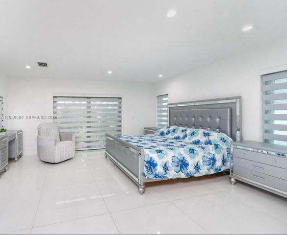 2410 SW 99th Avenue, Miami, FL 33165
