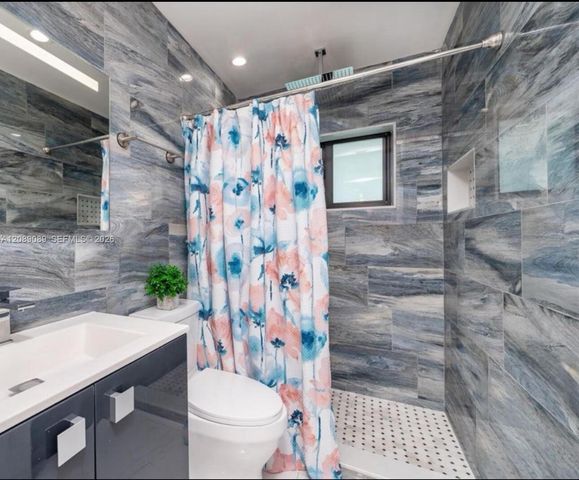 2410 SW 99th Avenue, Miami, FL 33165