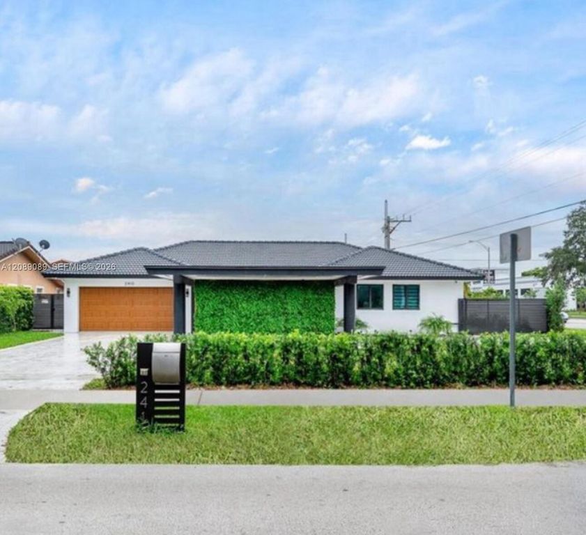 2410 SW 99th Avenue, Miami, FL 33165