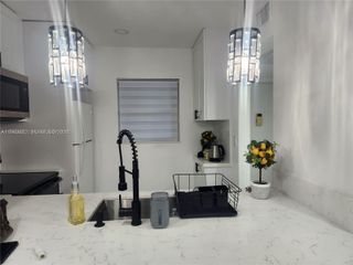 5001 NW 34th Street 305, Lauderdale Lakes, FL 33319