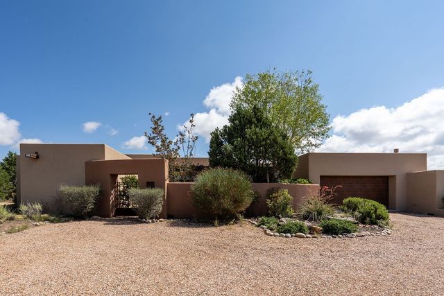 18 Bishops Dome, Santa Fe, NM 87506