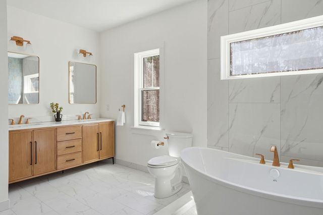 26 Old Pottery Ln, Norwell, MA 02061