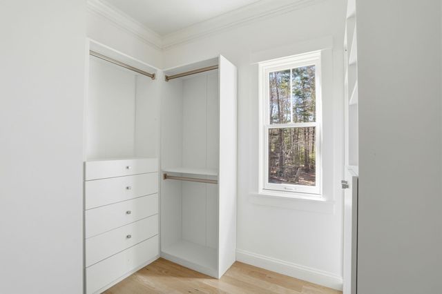 26 Old Pottery Ln, Norwell, MA 02061