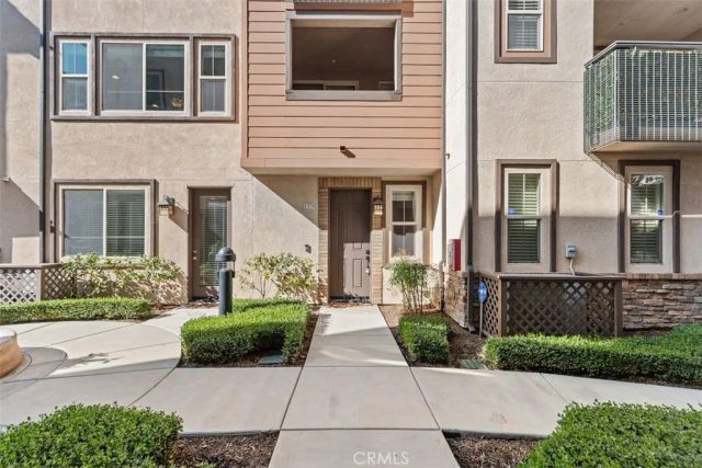 1370 Clementine Way, Fullerton, CA 92833
