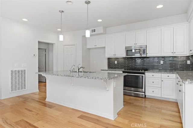 1370 Clementine Way, Fullerton, CA 92833