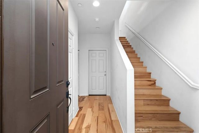 1370 Clementine Way, Fullerton, CA 92833