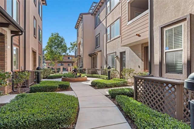 1370 Clementine Way, Fullerton, CA 92833