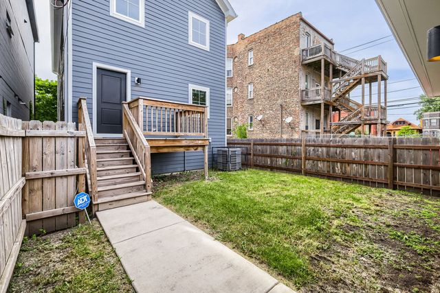 319 S Washtenaw Avenue, Chicago, IL 60612
