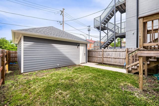 319 S Washtenaw Avenue, Chicago, IL 60612
