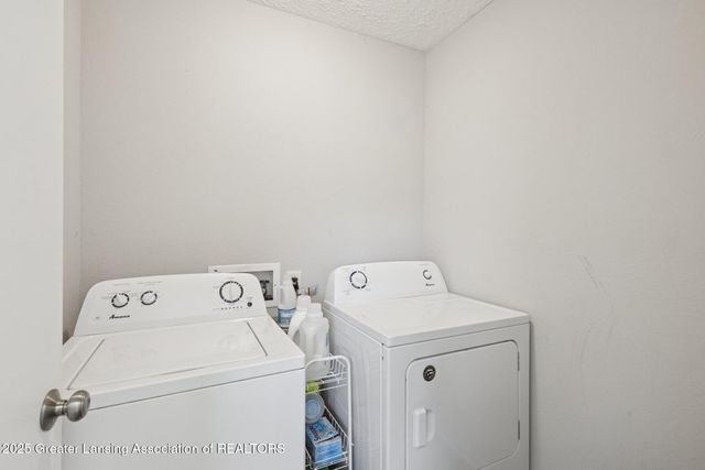 2663 Carlisle Highway, Charlotte, MI 48813