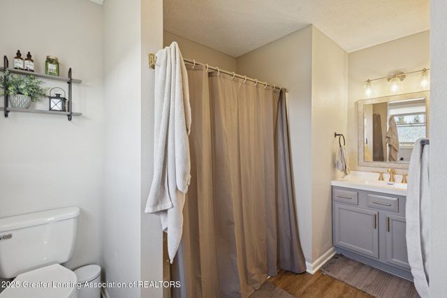 2663 Carlisle Highway, Charlotte, MI 48813