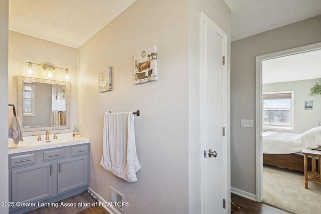 2663 Carlisle Highway, Charlotte, MI 48813