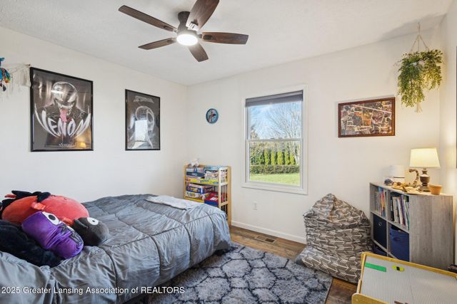 2663 Carlisle Highway, Charlotte, MI 48813