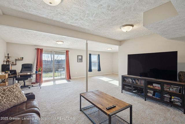 2663 Carlisle Highway, Charlotte, MI 48813