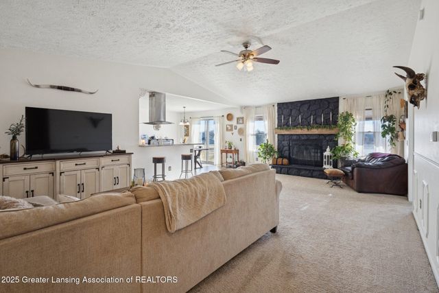 2663 Carlisle Highway, Charlotte, MI 48813