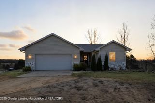 2663 Carlisle Highway, Charlotte, MI 48813