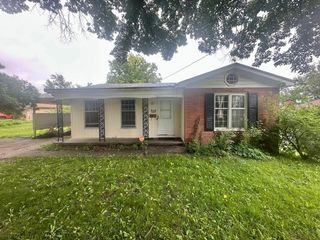 2605 Sherwood Drive, Des Moines, IA 50310
