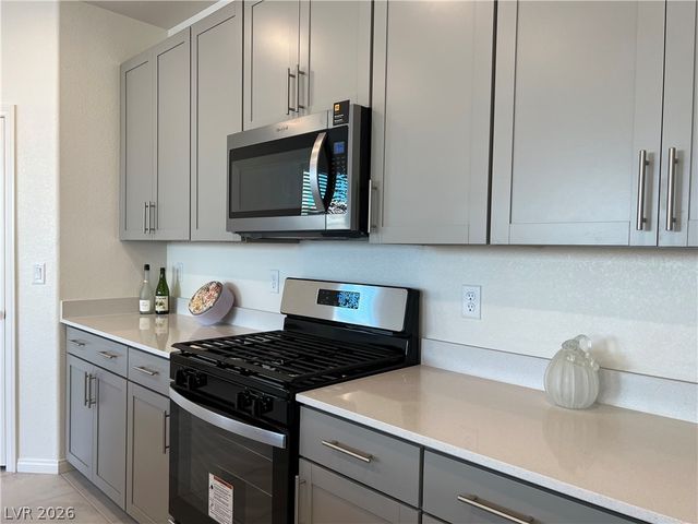 8142 Desert Cassia Avenue, Las Vegas, NV 89113