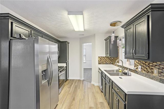 83 Huntington Court, Newnan, GA 30265