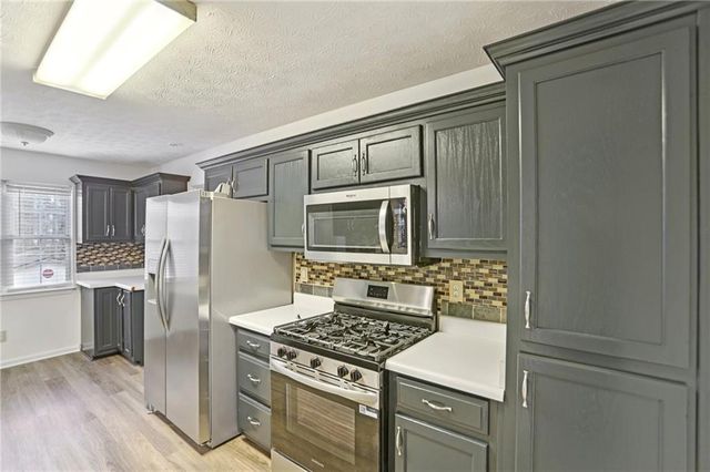 83 Huntington Court, Newnan, GA 30265