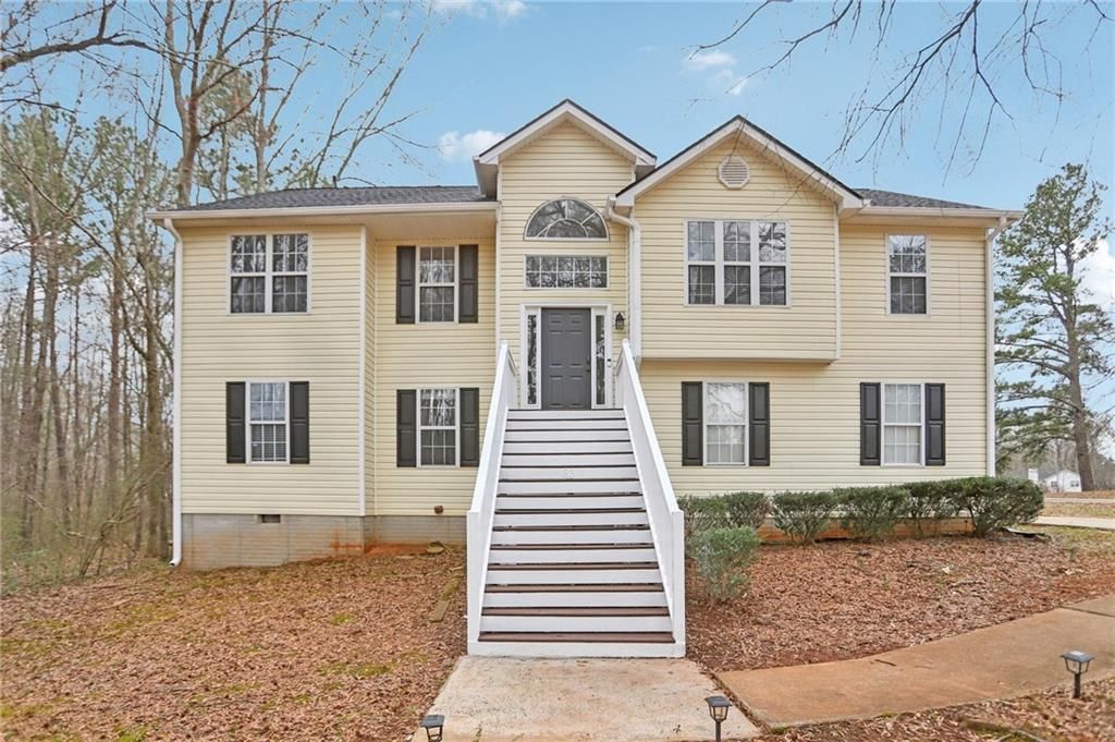 83 Huntington Court, Newnan, GA 30265