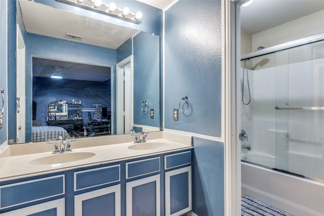 1241 Camden Yard Drive, Fort Worth, TX 76028