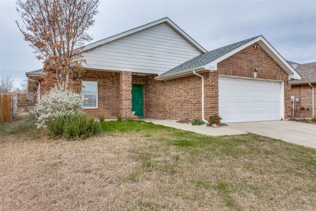 1241 Camden Yard Drive, Fort Worth, TX 76028