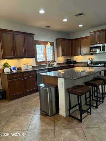 3939 E CAT BALUE Drive, Phoenix, AZ 85050