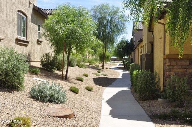 3939 E CAT BALUE Drive, Phoenix, AZ 85050