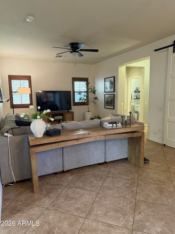 3939 E CAT BALUE Drive, Phoenix, AZ 85050