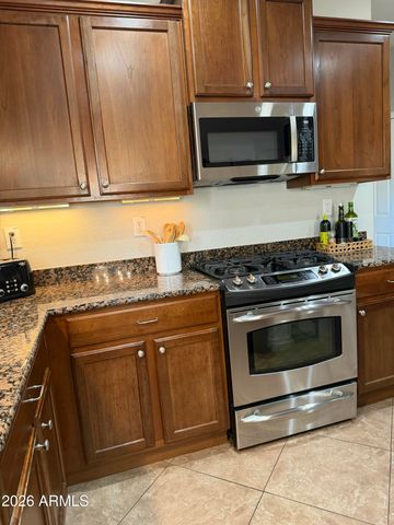 3939 E CAT BALUE Drive, Phoenix, AZ 85050
