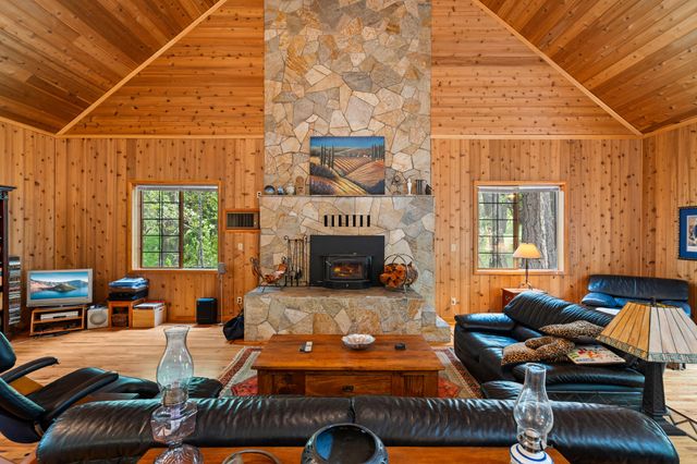 4046 Little Applegate Road, Jacksonville, OR 97530