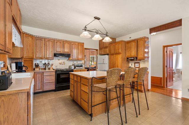 4046 Little Applegate Road, Jacksonville, OR 97530