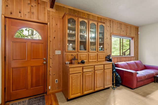 4046 Little Applegate Road, Jacksonville, OR 97530