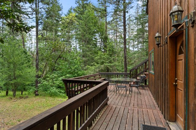 4046 Little Applegate Road, Jacksonville, OR 97530