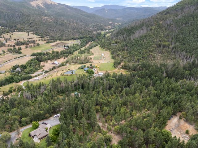 4046 Little Applegate Road, Jacksonville, OR 97530