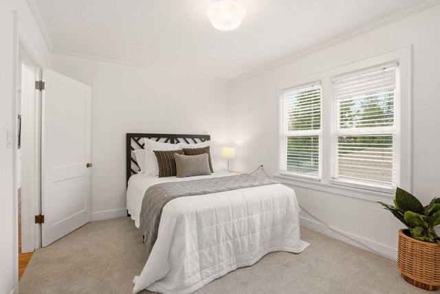 1217 S Jefferson St, Spokane, WA 99204