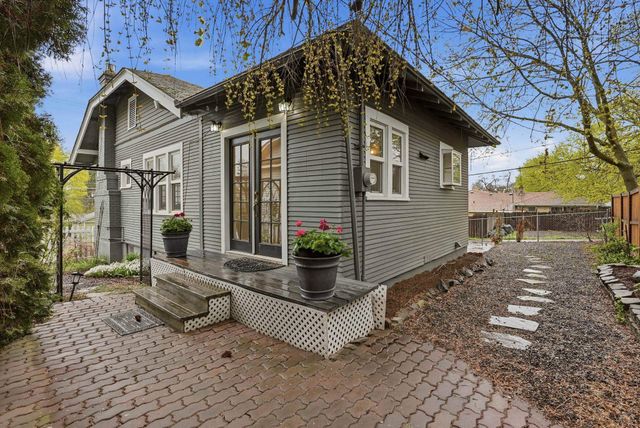 1217 S Jefferson St, Spokane, WA 99204