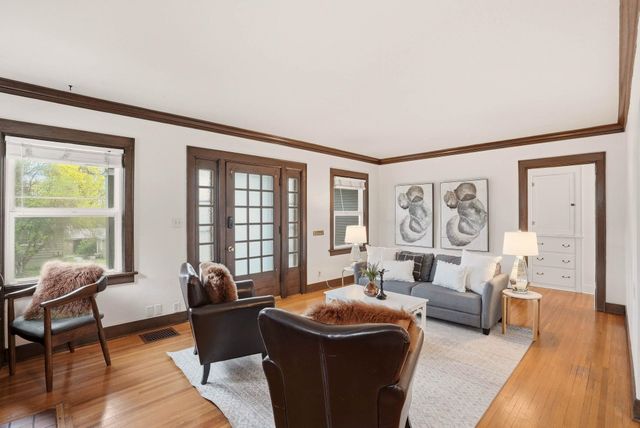 1217 S Jefferson St, Spokane, WA 99204