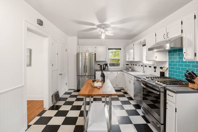 1217 S Jefferson St, Spokane, WA 99204