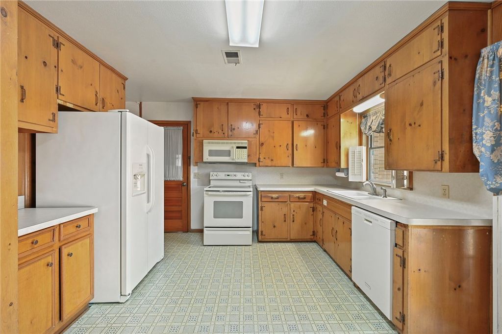 709 Esther Boulevard, Bryan, TX 77802 — photo 4