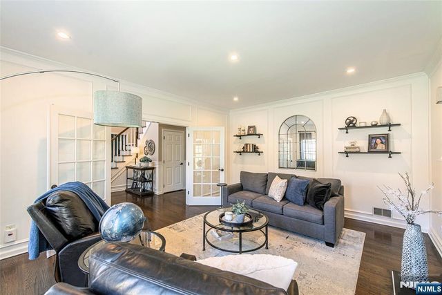5 Crestview Lane, Sparta, NJ 07871
