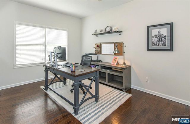 5 Crestview Lane, Sparta, NJ 07871