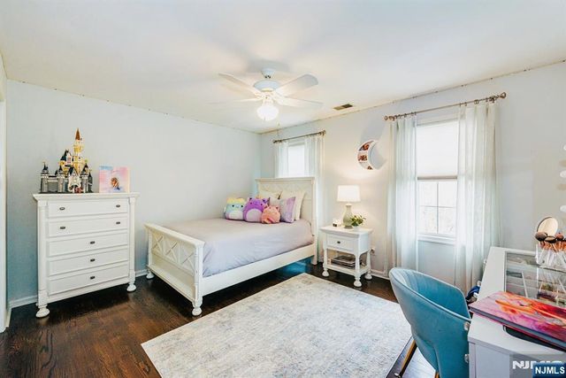 5 Crestview Lane, Sparta, NJ 07871