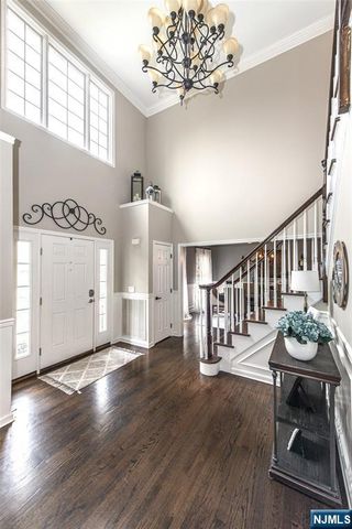 5 Crestview Lane, Sparta, NJ 07871