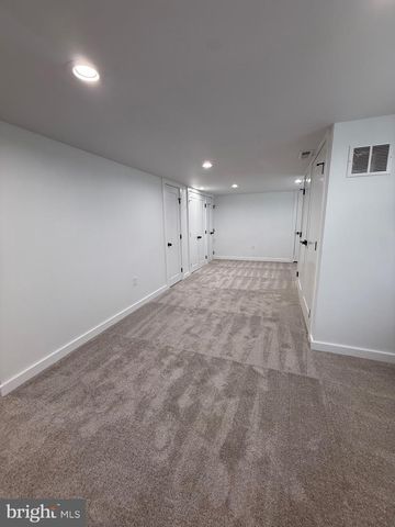 2125 OAKLAND RD, Middle River, MD 21220
