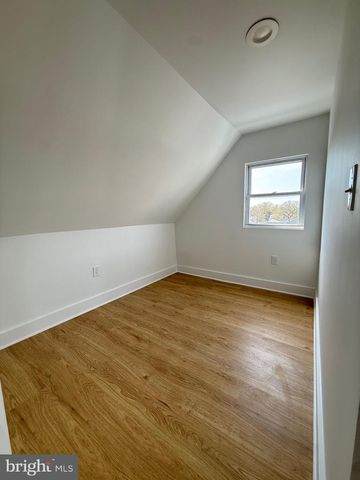 2125 OAKLAND RD, Middle River, MD 21220