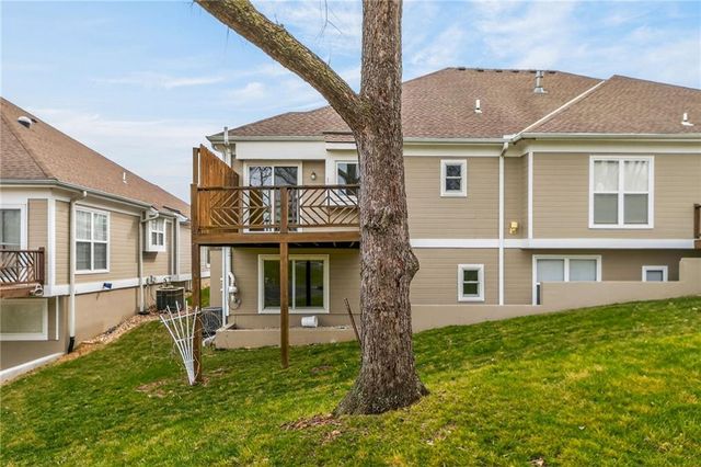 3700 S Bolger Court, Independence, MO 64055