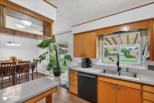 2809 S Outer Drive, Buena Vista Twp, MI 48601