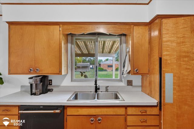 2809 S Outer Drive, Buena Vista Twp, MI 48601